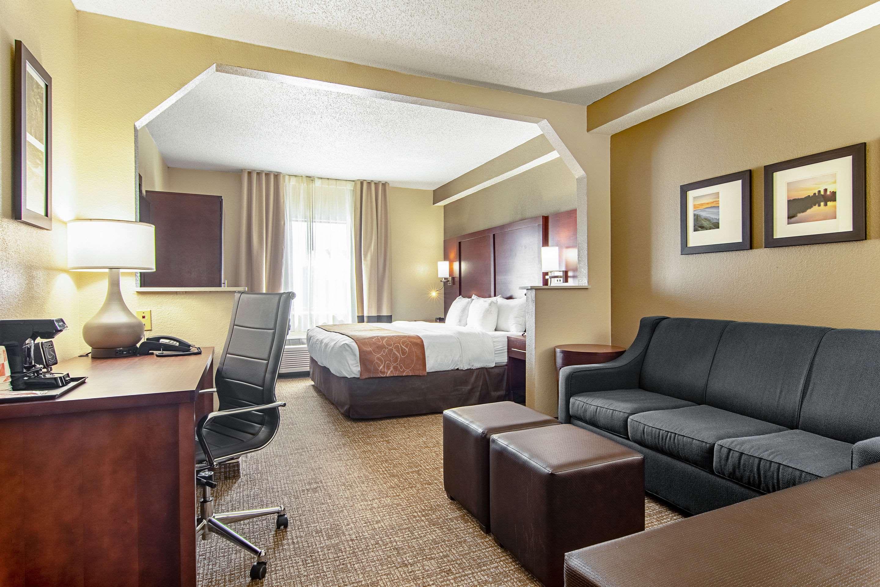 Comfort Suites Knoxville Airport Alcoa Exterior photo